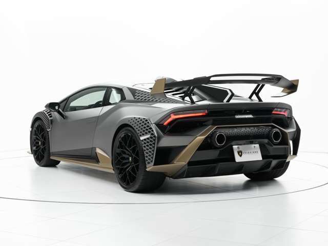 ランボルギーニ ウラカン STO (LDF) の中古車詳細 (217km, グレー