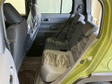 後部座席です。座り心地も足元もゆったり♪♪