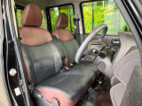運転席シート廻りは使用感も少なく、良好な状態となっています。丁寧に使われていたことがよくわかりますね。