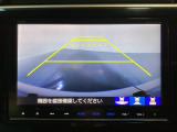 バックでの車庫入れも安心です! リアカメラが付いているバックモニター付のナビを装備しております。操作線もついており距離感も画面から確認できます。