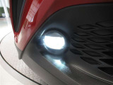 フォグランプ付きです。夜間や悪天候時に視界を確保するので安心ですね♪温度が高くなりますので、雪も溶けやすいですよ♪