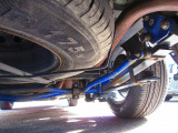 ローダウンは2インチが装着されておりリヤスタビライザーも装着されているのでキビキビした走りをご体感頂けますよっ♪