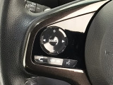 ステアリングリモコンは、運転中でも簡単に音量調整やチャンネル変更もできます!わき見運転防止にもつながるので安心です♪