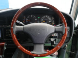 ウッドステアリング装着済み。