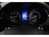 マルチインフォメーションディスプレイ付きのメーターです!エコ運転へ導く多彩な情報を表示してくれます。