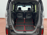 後席を格納すると、これだけの広さが!シーンに合わせたシートアレンジで、大きな荷物も積むことが出来ます♪