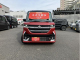 凛としたフェイスが魅力のフロントデザイン!白い光・ハイレスポンス、低燃費の【LEDヘッドランプ】!