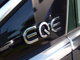 高電圧バッテリーに関しては、EQA・EQB・EQCの場合は8年間または走行距離160,000kmのいずれか先に達するまで、EQS・EQEの場合は10年間または走行距離250,000kmのいずれか先に達するまで特別保証が適用されます。