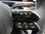ハンドルスイッチ(右)は、運転中に手を離さず安全に操作できます。マルチファンクションディスプレイを操作します。