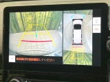 【パノラミックビューモニター】専用のカメラにより、上から見下ろしたような視点で360度クルマの周囲を確認することができます☆死角部分も確認しやすく、狭い場所での切り返しや駐車もスムーズに行えます。