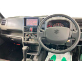 メーターやシフト、スイッチ位置など運転席まわりの配置はしっくりいきたいものですね!まずは座ってチェックしてみて下さい♪