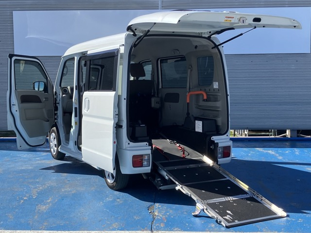 NV100クリッパーリオ  チェアキャブ ハイルーフ 4WD