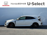 当店のお車には1年間、距離無制限の【ホッと保証】がついておりますので全国のHondaで保証をうけることができます。また【ホッと保証+】をご加入(有料)いただくと最大で5年間まで保証を延長ができます