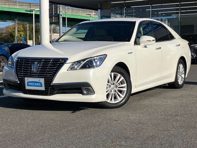 クラウンハイブリッド 2.5 ロイヤルサルーン