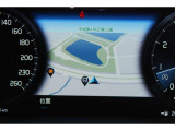 メーター内にもナビゲーションが映り、運転も安心です。