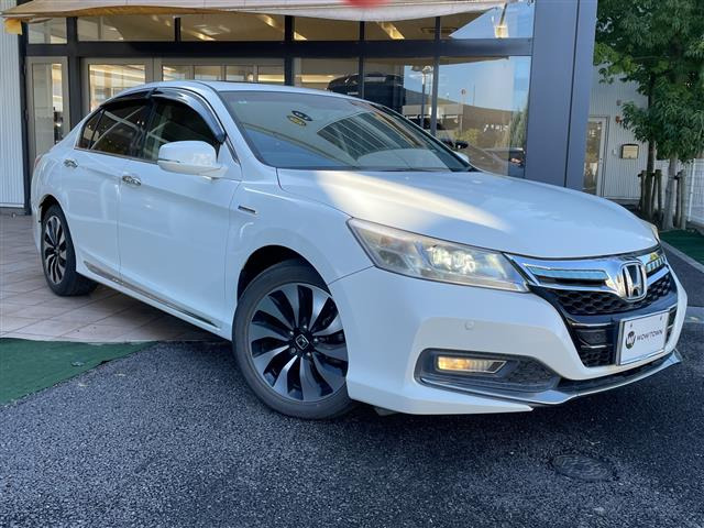 アコードハイブリッド2.0 LX本革シート サンルーフ