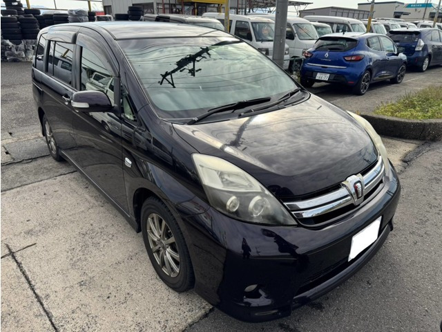 アイシス1.8 プラタナ