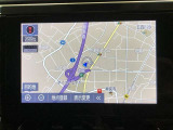 【9インチディスプレイオーディオ】各種オーディオ機能とスマホ連携機能を搭載しています。ナビキットを装着しているので、車載ナビとしても使用可能。機能の詳細につきましては、店舗スタッフまでお尋ねください。