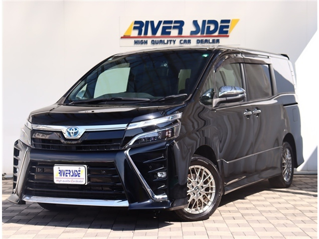 トヨタ ヴォクシー 1.8 ハイブリッド ZS 煌III