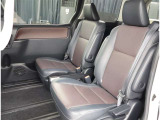 ゆとりある広々とした車内空間は、ドライブを始め買い物やレジャーなど、幅広く活躍します。一人でもみんなとでもお出かけを楽しみましょう!