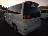 希少車!3000cc!軽油!ディーゼル!ターボ!4WD!CAT!純正エアロ!純正アルミ!3列シート8人乗り!禁煙車!