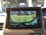 【バックカメラ】駐車時に安心のバックカメラが装備されています!