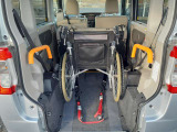提携認証工場にて納車点検整備致します!車検整備はもちろん、一般整備、ナビ、ドライブレコーダー、ETC、オーディオ取り付けなど行っておりますのでお気軽にご相談ください!