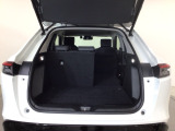 様々なパターンにアレンジができるラゲッジスペース♪お荷物の大きさや量・状況に合わせてアレンジできますので、とっても使い勝手良好ですよ♪タップリ積んで、楽しいお出かけを♪