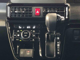 温度を設定すれば、自動で車内の温度管理をしてくれる優れものです♪ATミッションで運転楽々