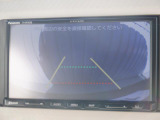 バックカメラも装備しています。気になる後ろの見通しや車庫入れにも大活躍!運転が困難な場所でもしっかりサポート!心強い味方のモニターです。【バックカメラ】付の車って1回乗るとクセになります。