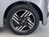 アルミホイールでスポーティな印象となりかっこいいですね!