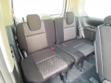 3列目シートはもちろん状態良好☆大人でもゆったりと座って頂けますので、大人数でのお出かけもラクラクです♪ご家族で、気の知れた仲間で、ドライブに行くのが楽しみですね♪
