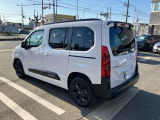 コーナーセンサー付きですので駐車も安心です。