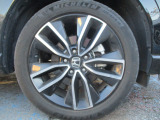 純正18インチアルミを装着!お洒落は足元から♪♪