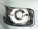 【LEDヘッドライト+デイライト】今や主流のLEDヘッドライトに、日中でも他者からの視認性を良くするデイタイムランニングランプ装備!スタイリッシュでかっこよく仕上がっています。