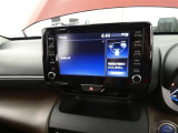 ディスプレイオーディオ装着です。スマホとの通信で様々なサービスが楽しめます。TV視聴にも対応しています。