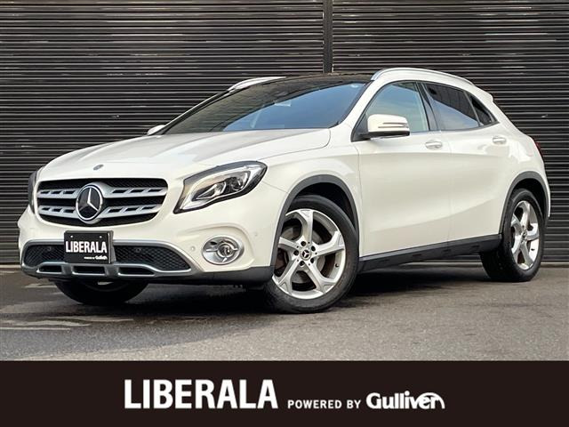 GLAクラスGLA220 4マチック 4WD4WD 本革シート