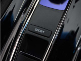 「SPORT」ボタンで走行の感触が変わります。スイッチONでエンジンがさらに元気モードに!!