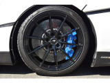 225/35ZR19 ブレーキキャリパー:アズーラブルー