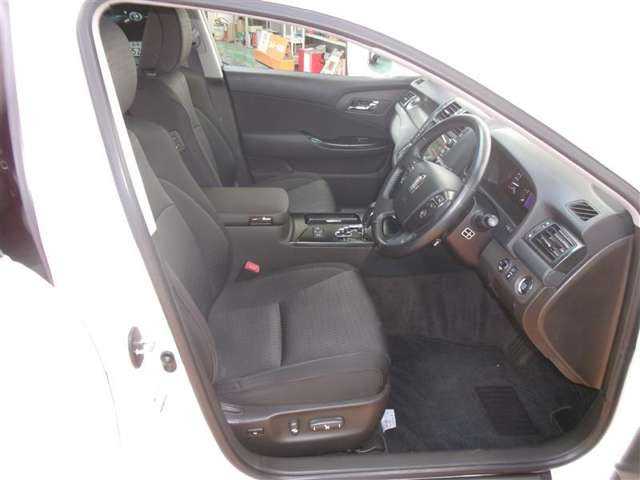 トヨタ クラウンアスリート 2.5 ナビパッケージ の中古車詳細 (69,000