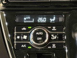 車内空調は&rdquo;AUTOエアコン&rdquo;にお任せ。運転に集中出来ますよ!