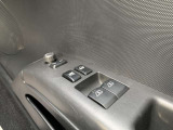 ☆クルマ買ったらエンジンオイル無料のテクノオートリアルです。納車時より走行距離4000キロ又は6ヶ月に一回のペースでご来店していただければ、エンジンオイル交換が無料です!工賃・オイル代金が0円!