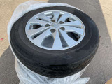 積込みタイヤは純正アルミホイール+夏タイヤです