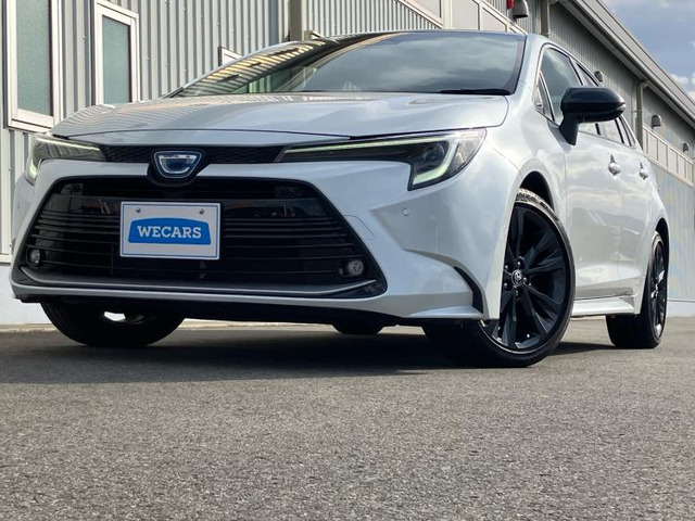 カローラ1.8 ハイブリッド W×B