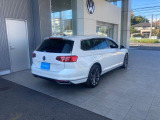 PASSAT VARIANT TSI ELEGANCE ADVANCE 入荷しました!ボディーカラーはオリックスホワイトマザーオブパールエフェクトです。