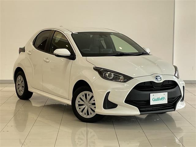 ヤリス1.5 ハイブリッド X E-Four 4WD修復歴無し