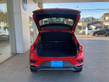 T-ROC TSI STYLE STYLE DESIGN PACKAGE装備車入荷しました!ボディーカラーはフラッシュレッドです。