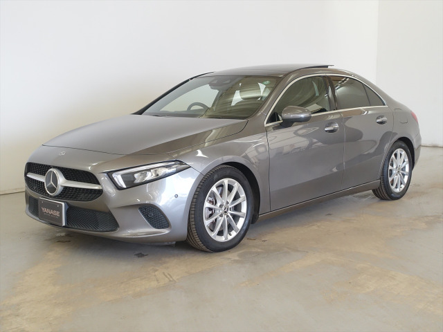 AクラスセダンA250 4マチック 4WDレザーエクスクルーシブパッケージ・レーダーセーフティパッケージ・アドバンスドパッ