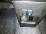 【運転席助手席シートヒーター】じんわりあたたまるうれしいシートヒーター◎エアコンの乾いた風がちょっと苦手という方も安心◎寒い冬には、うれしい機能◎