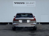 ◆バック/万が一を考え、安全性を重視する方に選ばれているVOLVO車。ドアを開閉するとその重み・厚みに驚くはず